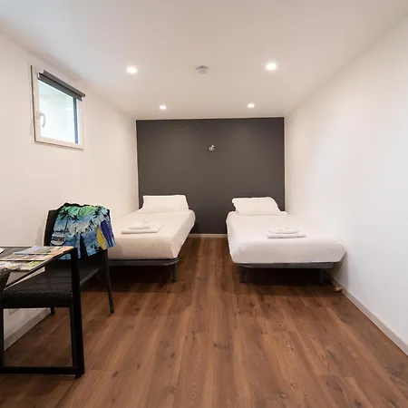 Logis Hotel-restaurant Les Coudercous Hotel Saint-Chély-dʼAubrac