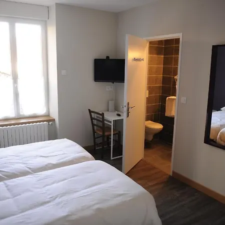 Logis Hotel-restaurant Les Coudercous 3* Saint-Chély-dʼAubrac