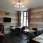 Hotel Logis Les Coudercous Saint-Chély-dʼAubrac