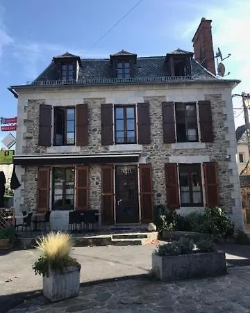 Logis Hotel-restaurant Les Coudercous 3* Saint-Chély-dʼAubrac