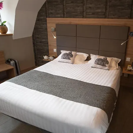 Logis Les Coudercous 3* Saint-Chély-dʼAubrac