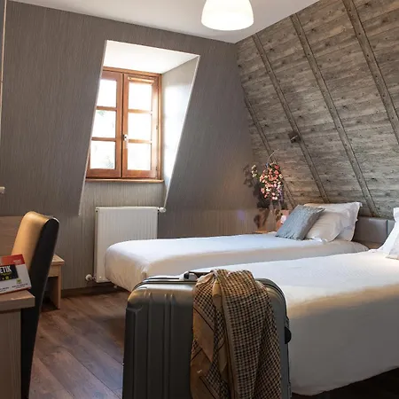 Logis Hotel-restaurant Les Coudercous Hotel Saint-Chély-dʼAubrac