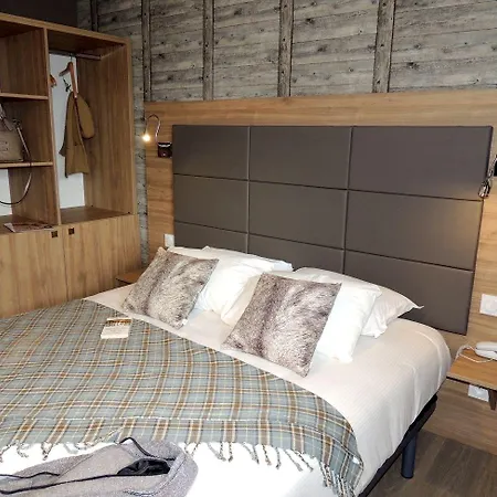 Logis Hotel-restaurant Les Coudercous Ξενοδοχείο