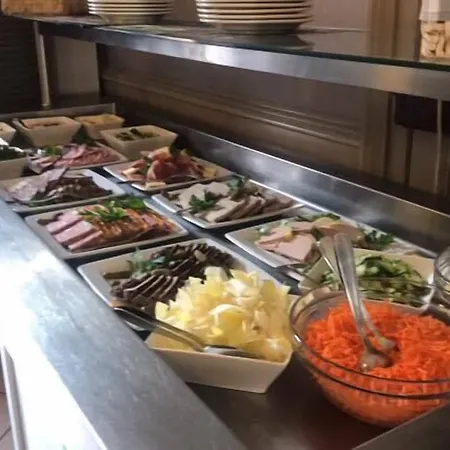 Logis Les Coudercous Hotel Saint-Chély-dʼAubrac