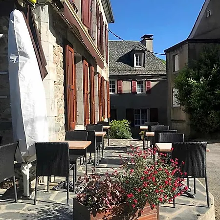 Logis Hotel-restaurant Les Coudercous Saint-Chély-dʼAubrac
