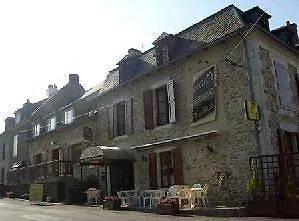 Logis Hotel-restaurant Les Coudercous מלון