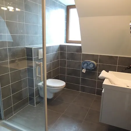 Logis Hotel-restaurant Les Coudercous Saint-Chély-dʼAubrac