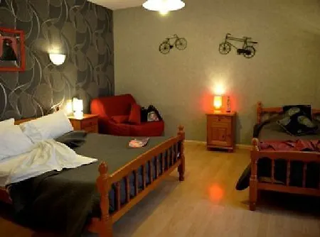 Otel Logis Hotel-restaurant Les Coudercous