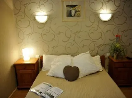 מלון Logis Hotel-restaurant Les Coudercous 3*
