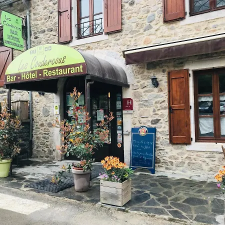 Logis Hotel-restaurant Les Coudercous Ξενοδοχείο Saint-Chély-dʼAubrac