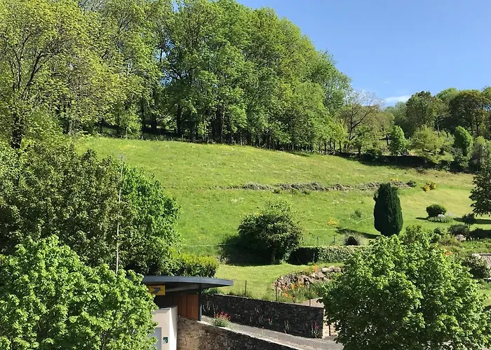 Logis Hotel-restaurant Les Coudercous 酒店